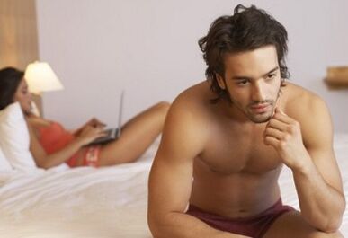 Mężczyzna zastanawiał się, jak powiększyć swojego penisa bez narkotyków i narkotyków